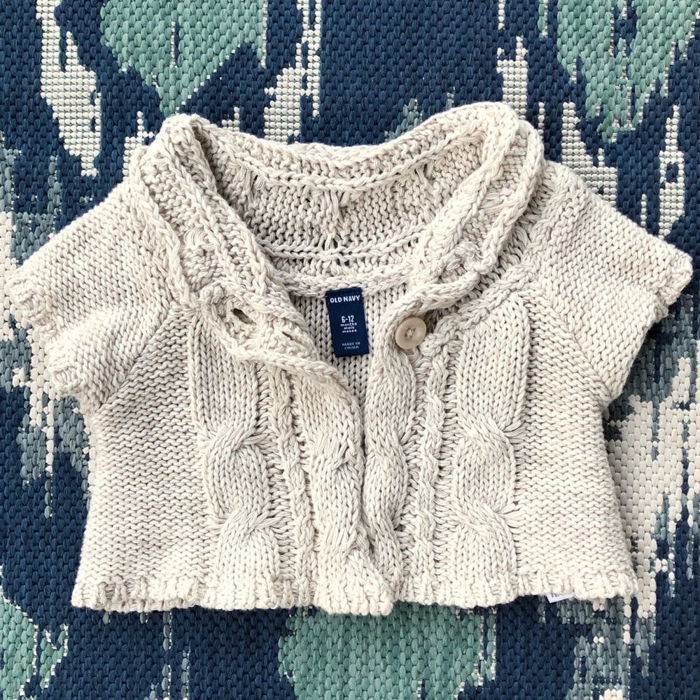 Old Navy Baby Girls 6-12M Cable-Knit Shrug EUC❤️